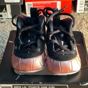 Lil posite Rust Pink